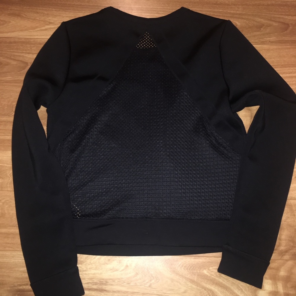 Fabletics Crew With Mesh Back/Detailing Size M - image 3